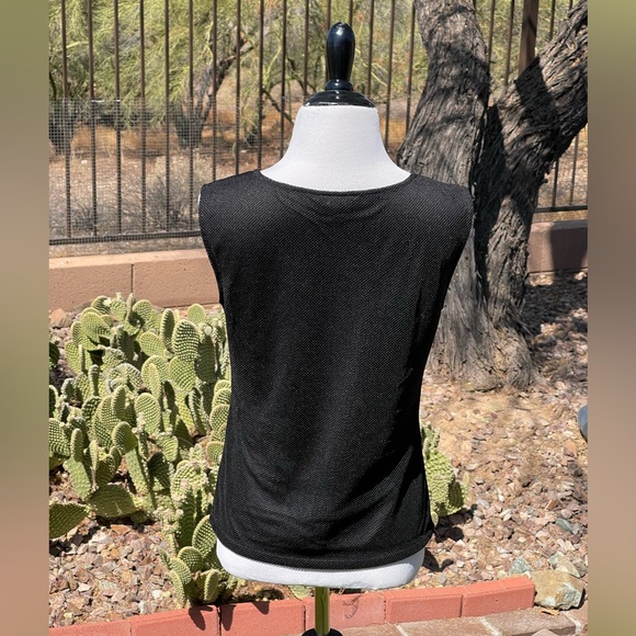 OBSTINEE BY IKA TOP - Picture 2 of 3